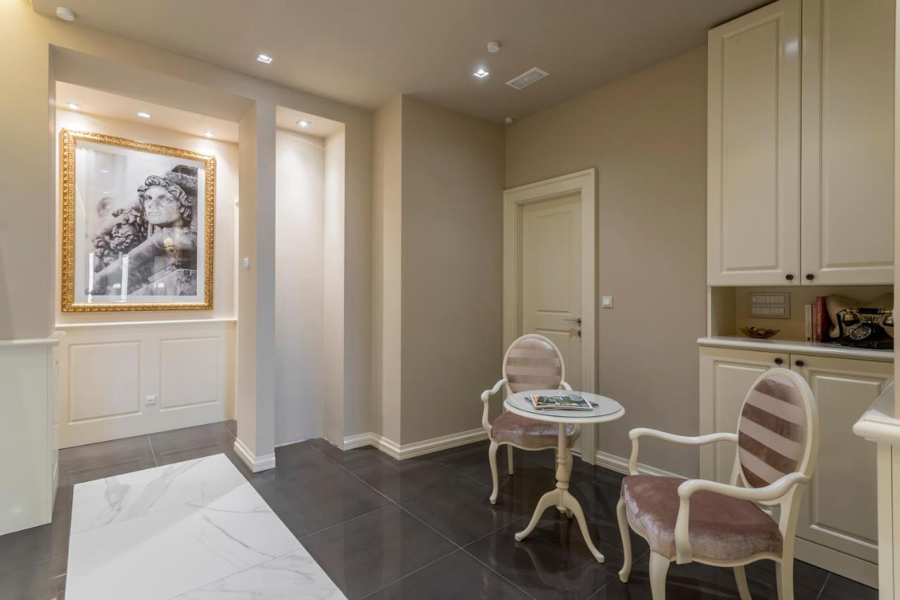 Royal Piazza Pensionat 4*
