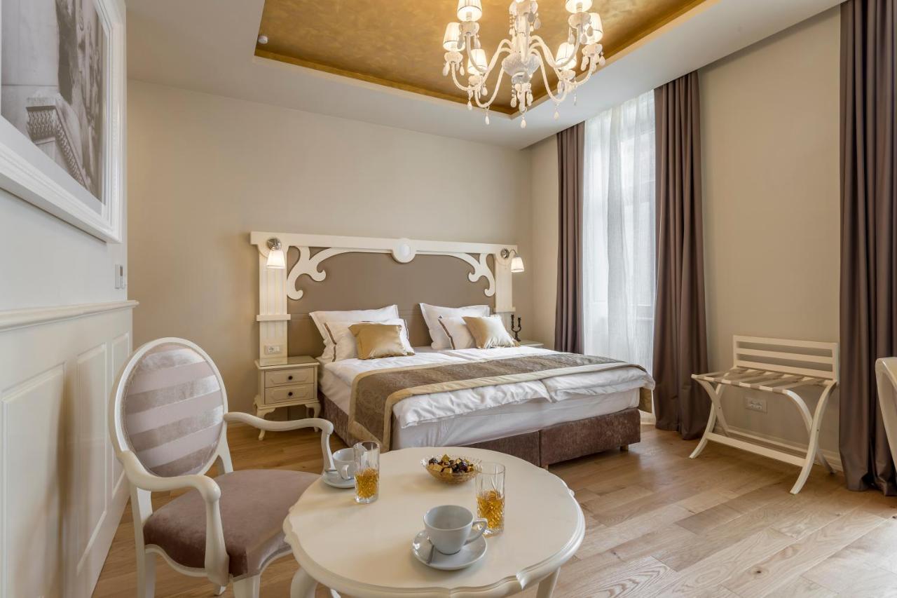 Royal Piazza Pensionat 4*