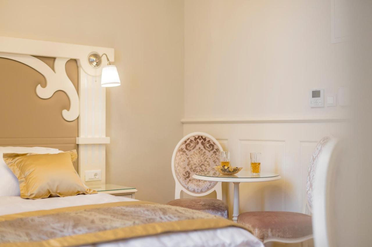 Royal Piazza Pensionat 4*